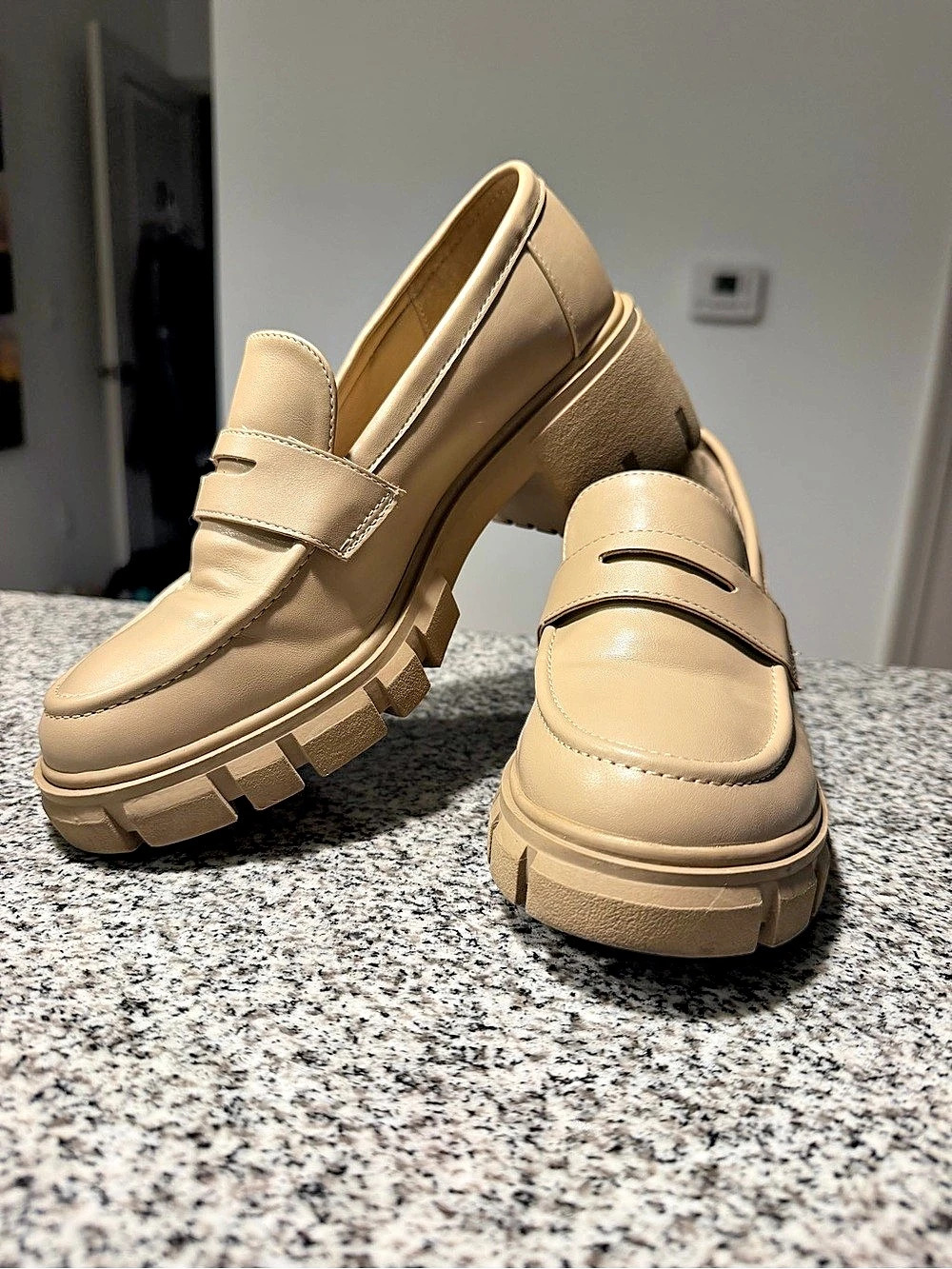 Cushionaire Memory Foam Platform Loafers in Beige US 7.5 Like New